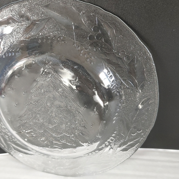 Arcoroc HOLLY TREE Glass Salad Plate Replacement Poinsettia's France Embossed Vt - Picture 10 of 12